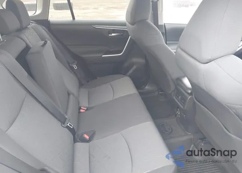 2022 Toyota Rav4 Xle z USA, uszkodzony, nr VIN 2T3P1RFV3NW256249